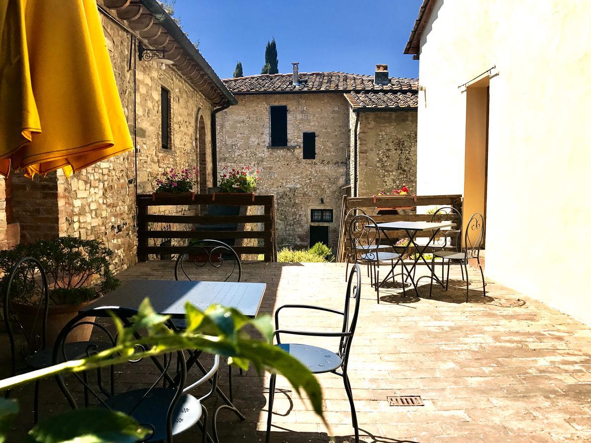 Апартаменты Castello Di Fezzana Монтеспертоли Экстерьер фото