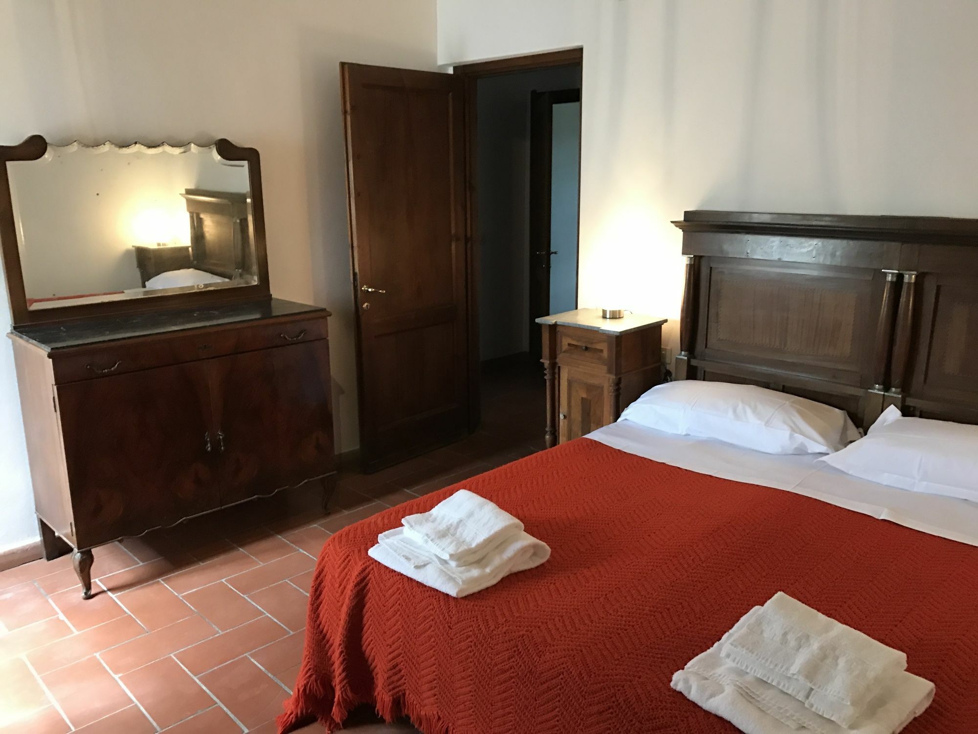 Апартаменты Castello Di Fezzana Монтеспертоли Экстерьер фото